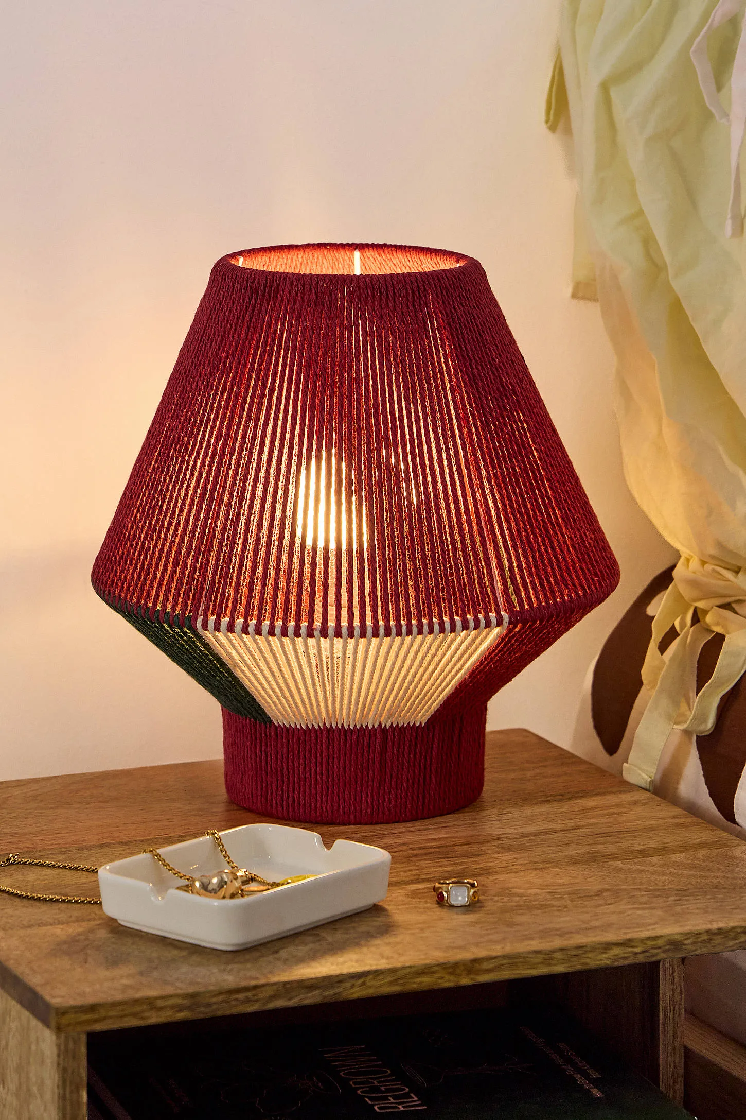 String Table Lamp - Red 2