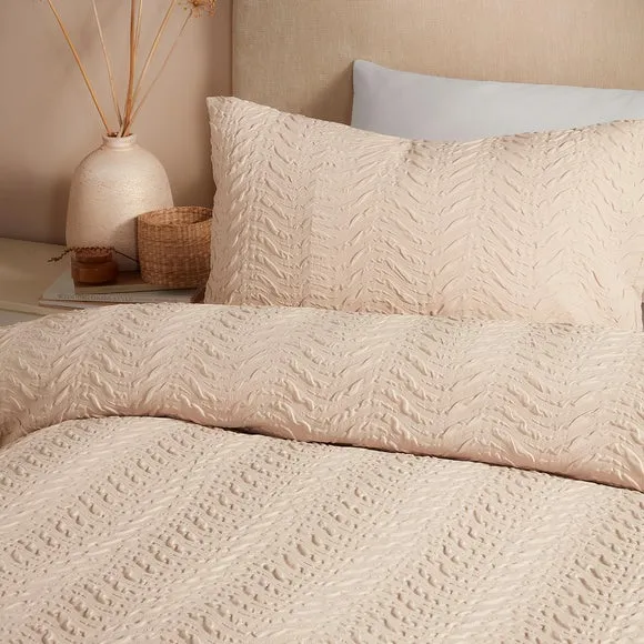 Serene Embossed Curve Duvet Cover & Pillowcase Set 2