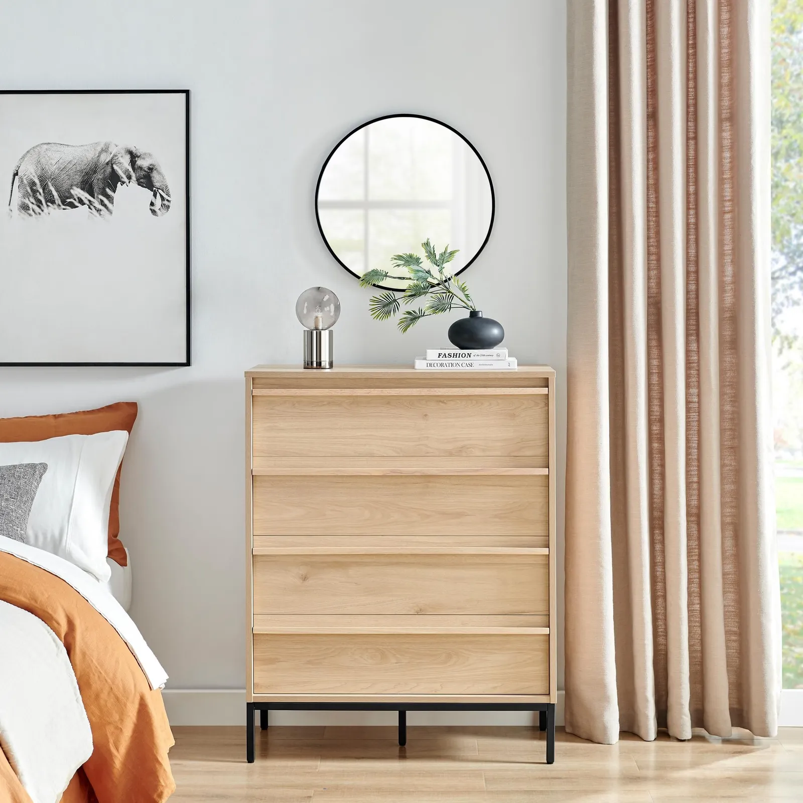 FurnitureboxUK Svit Wooden Chest of 4 Drawers in Light Oak 2