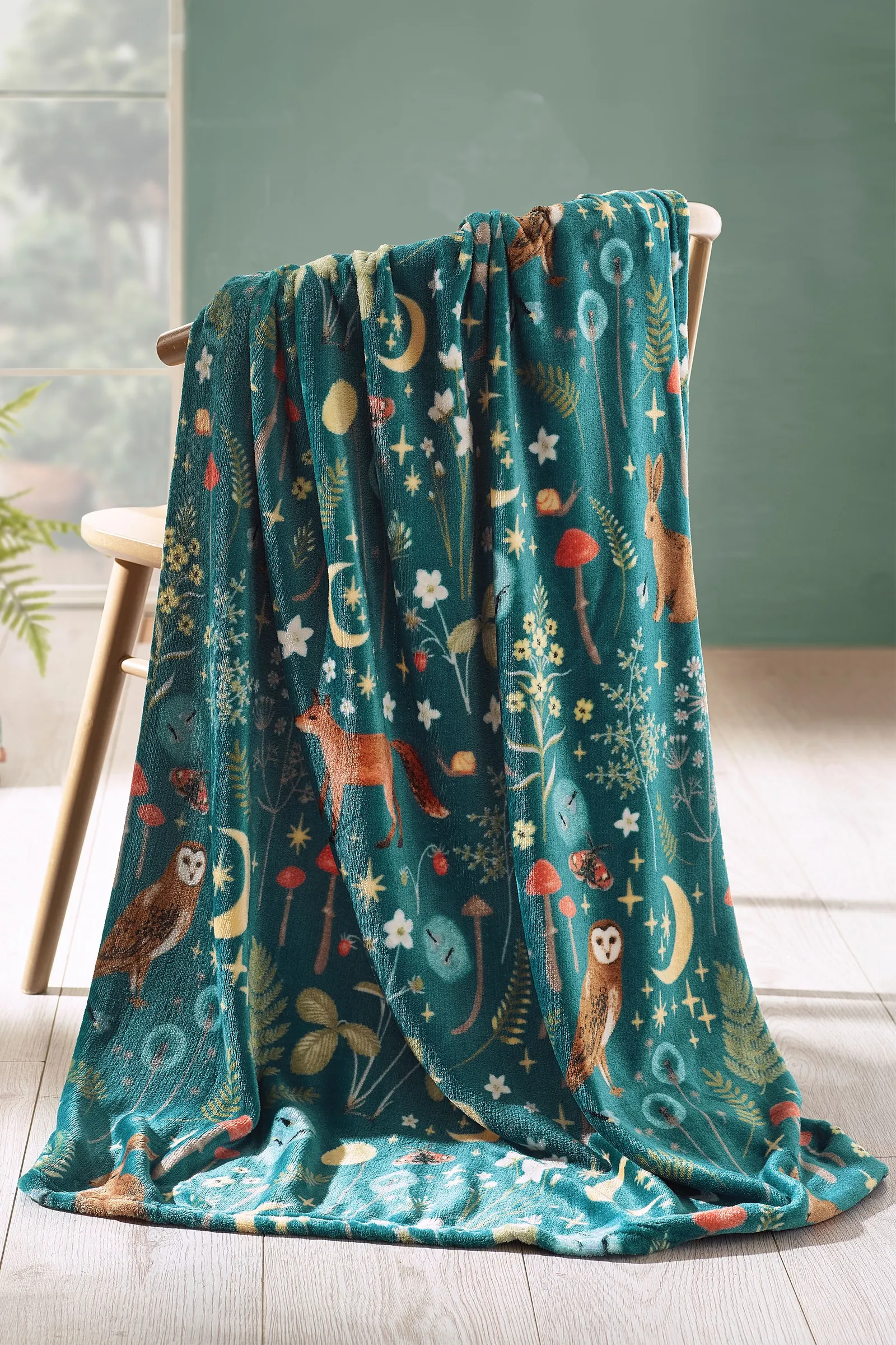 Catherine Lansfield 'Enchanted Twilight Animals' Cosy Fleece Blanket Throw in Green