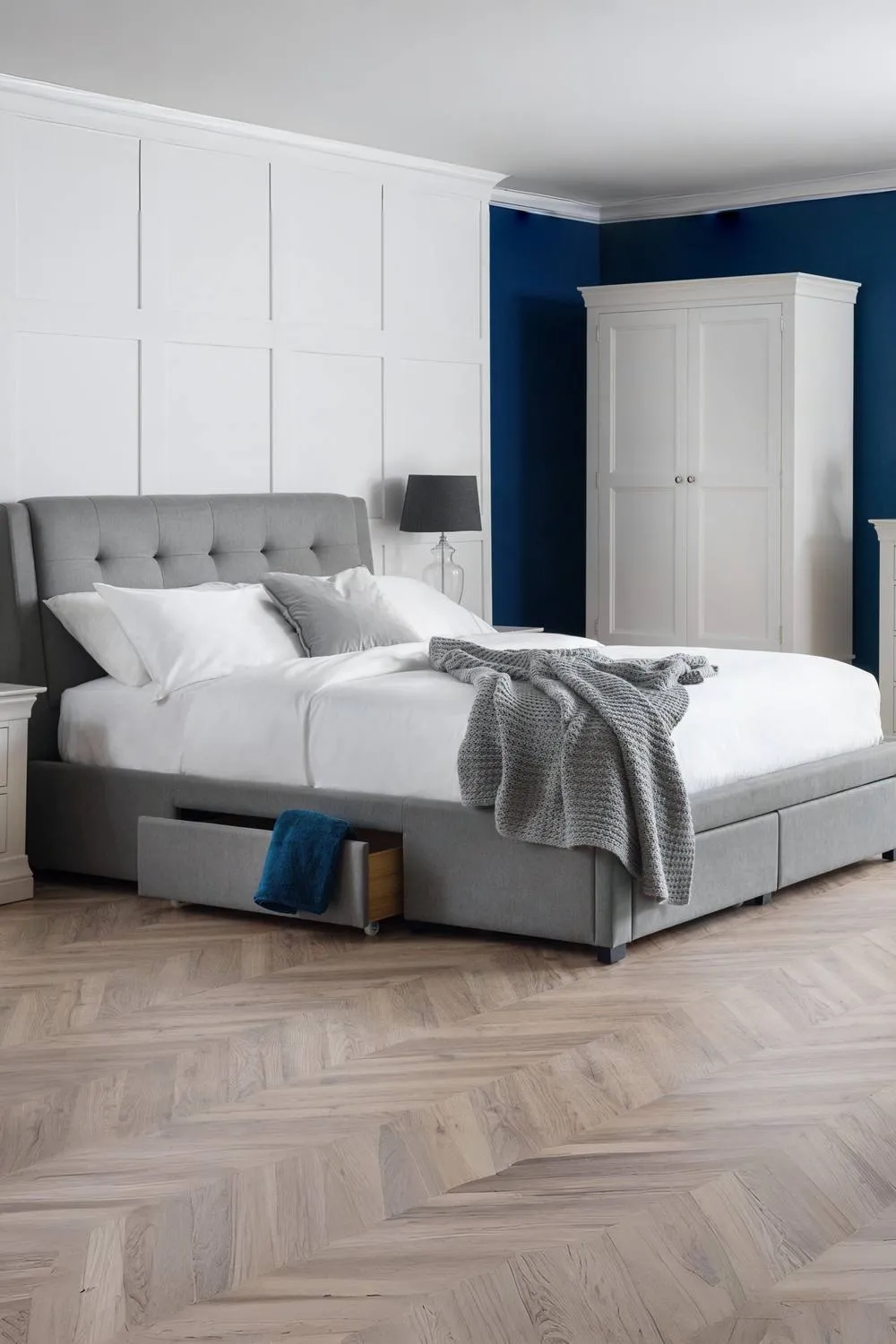 Julian Bowen Fullerton Upholstered Storage Bed with 4 Drawers in Grey