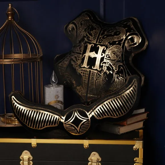 Harry Potter Alumni Snitch Velvet Cushion 6
