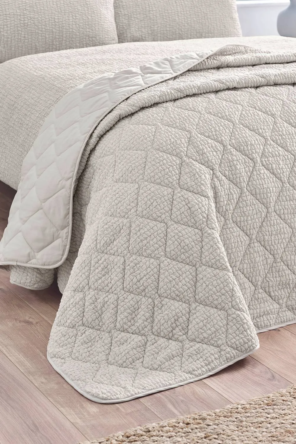 Catherine Lansfield 'Crinkle Seersucker Texture' Bedspread in Natural 1