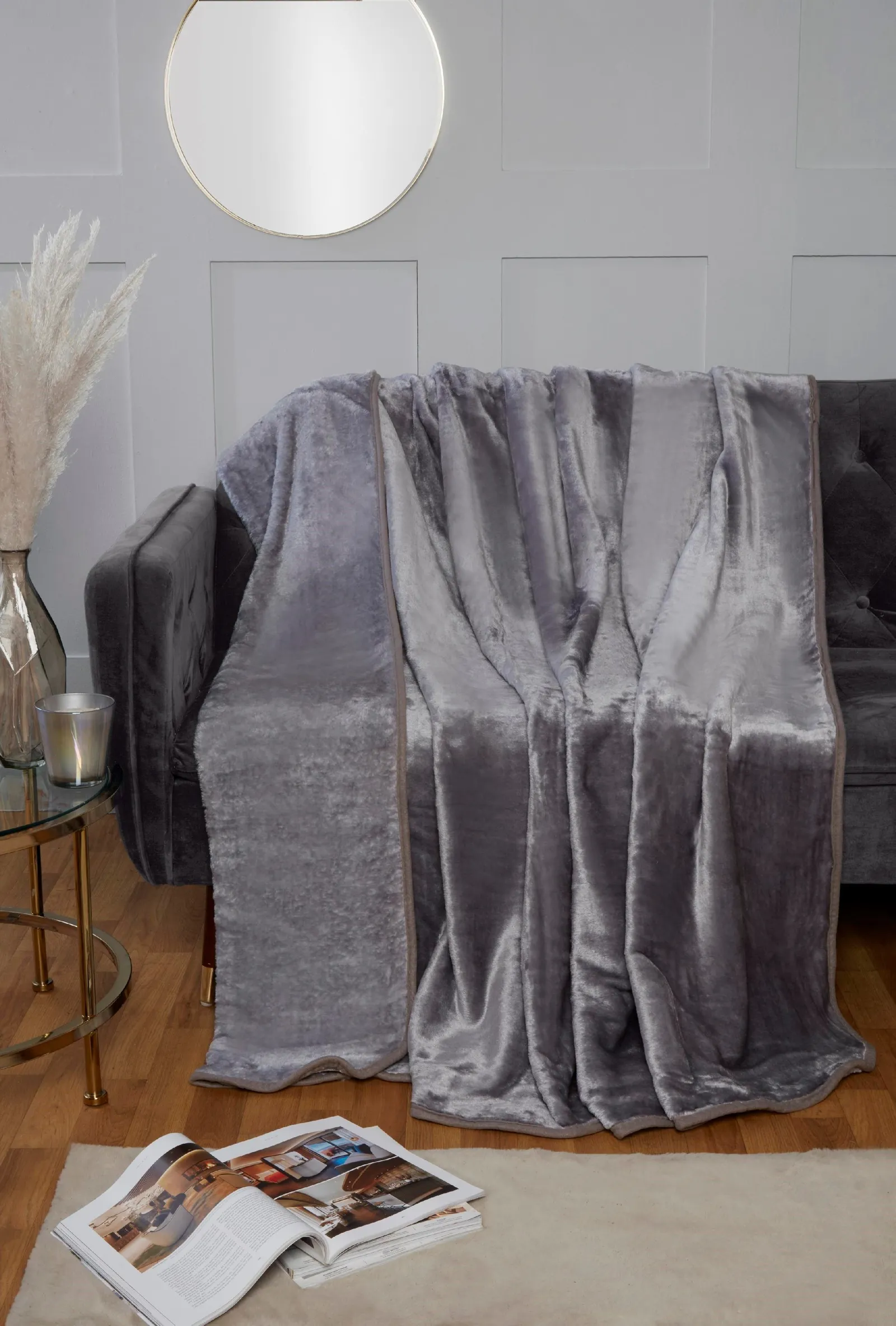 Rapport Home Dyed Mink Faux Fur Polyester Super Soft Cosy Plain Throw in Silver