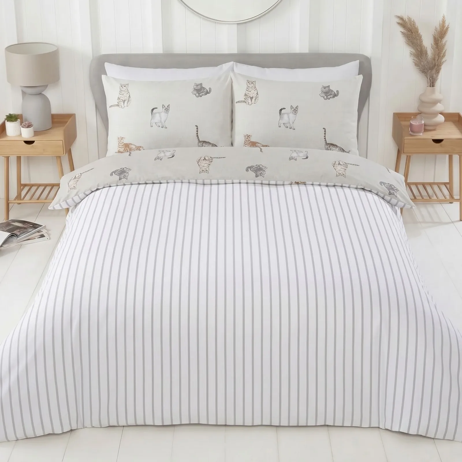 Rapport Home Purrrfect Microfibre Duvet Set King Natural, Grey 3