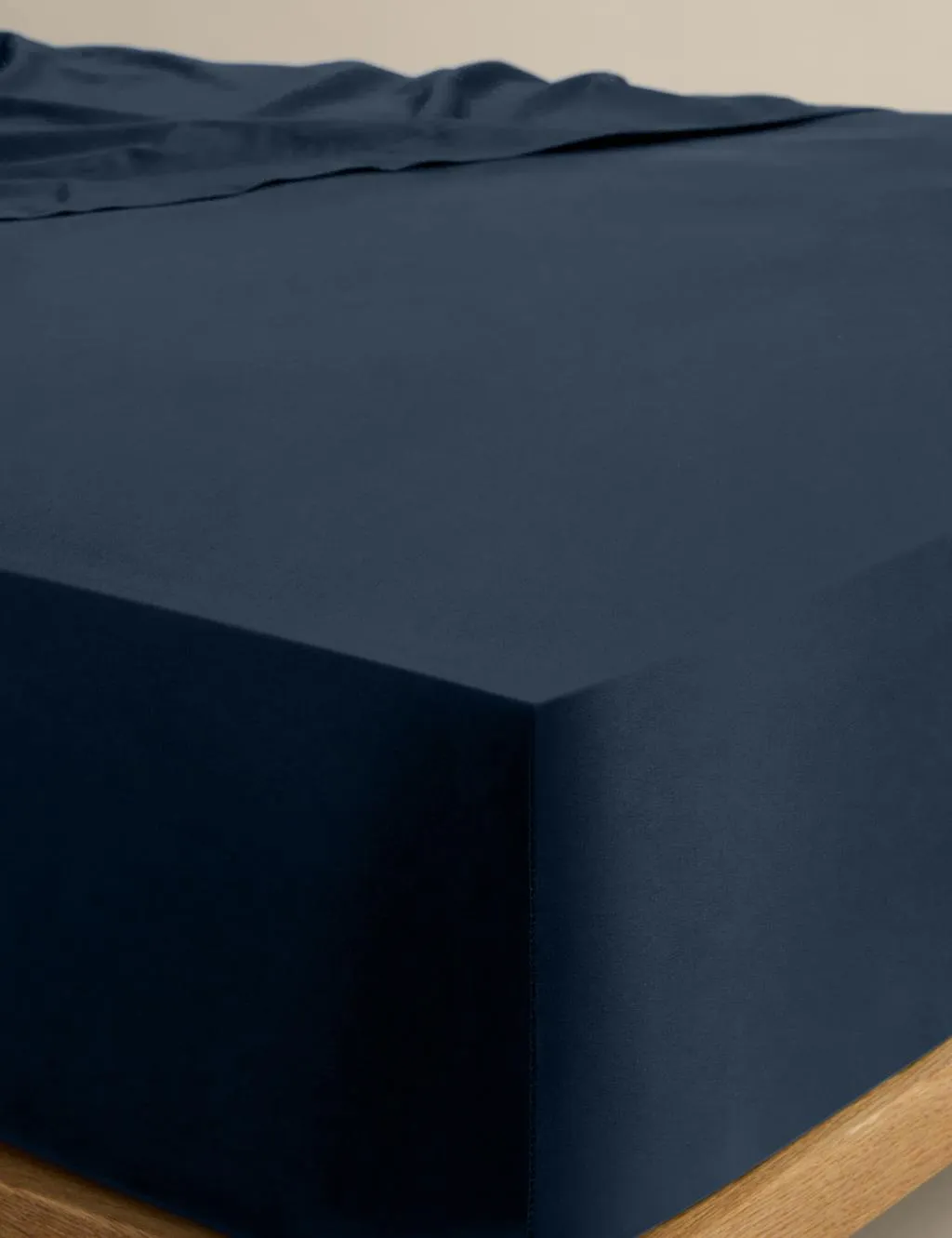 M&S Egyptian Cotton 400 Thread Count Silky StayPut Fitted Sheet Navy