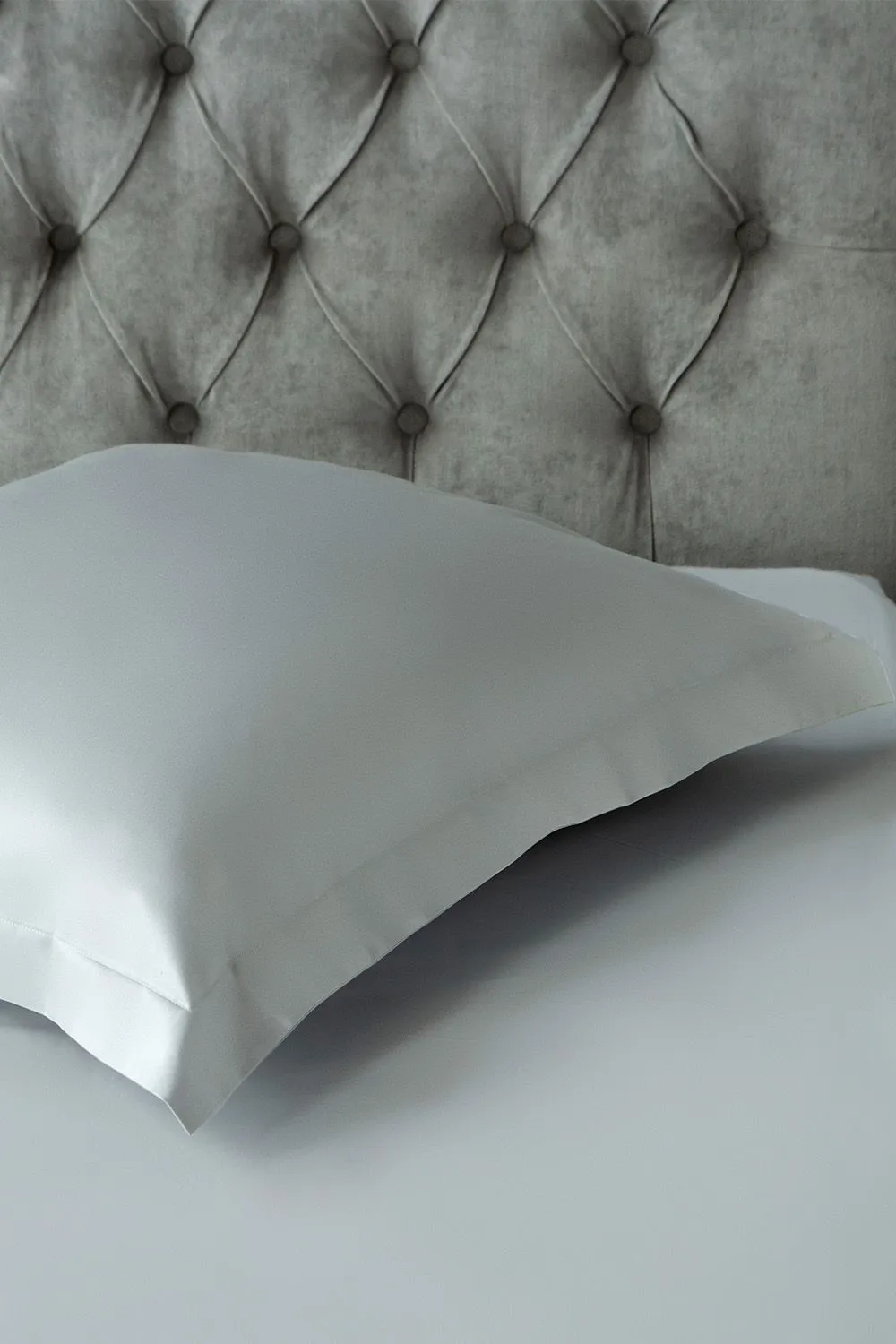 Belledorm Pima Cotton Sateen 450 Thread Count Continental Pillowcase in Beige 2