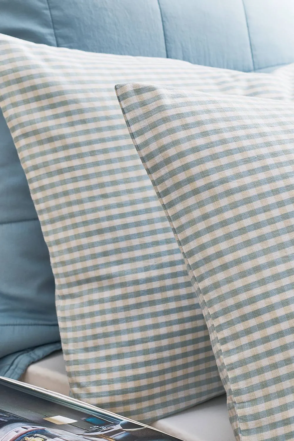 CHRISTY 'Gingham Yarn Dye' Textured Airy Yarn Dye Cotton Pillowcase Pair in Blue 3