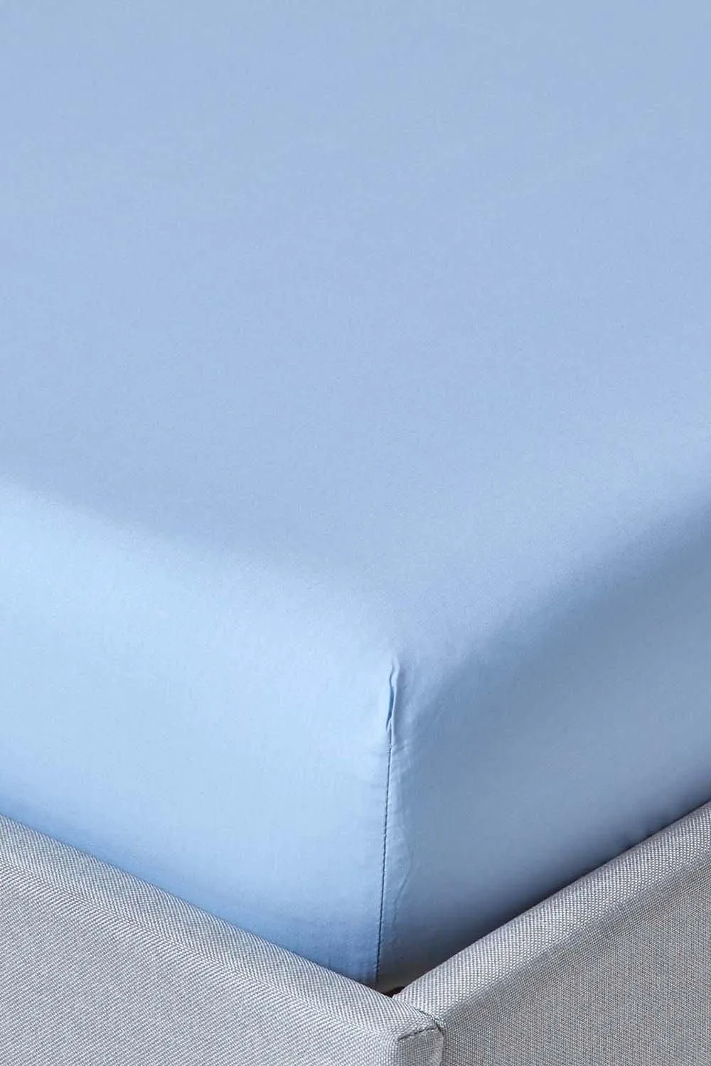Homescapes Egyptian Cotton Deep Fitted Sheet 18 inch 200 Thread Count in Blue