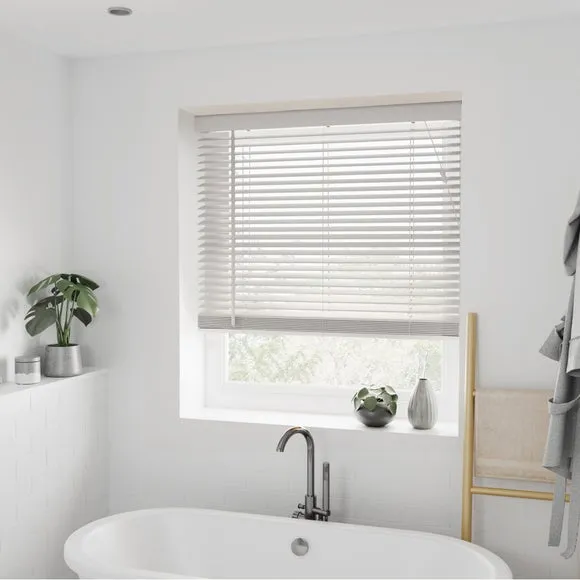 Fauxwood Venetian Blind 2