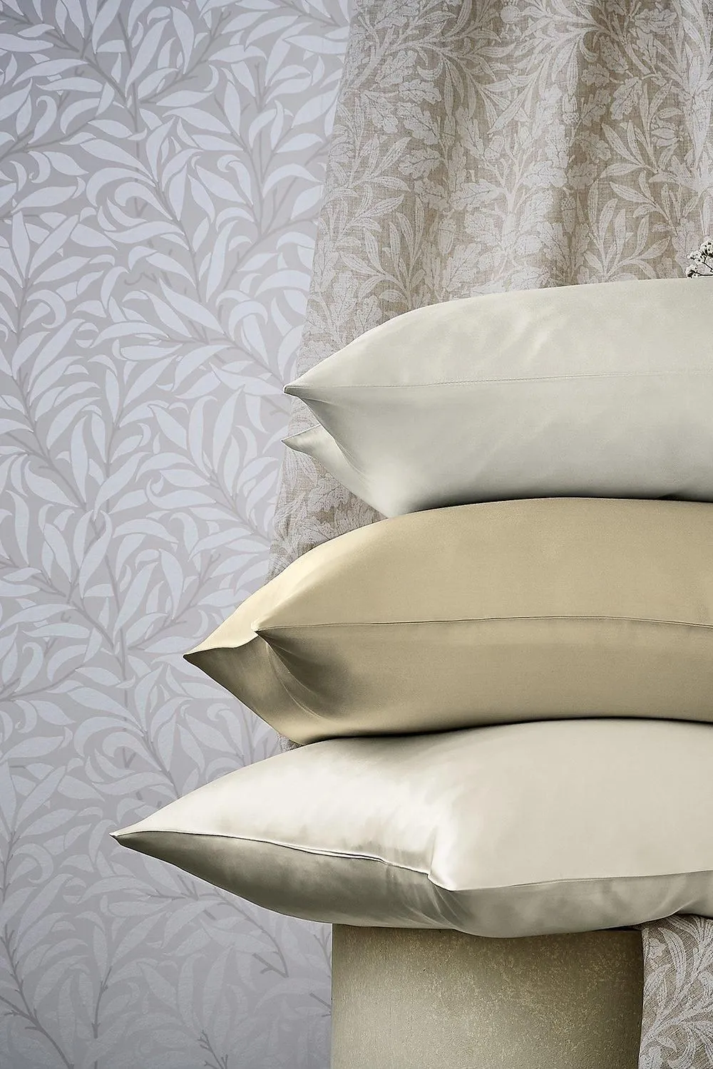 Morris & Co Silk' Standard Pillowcase in Beige 4