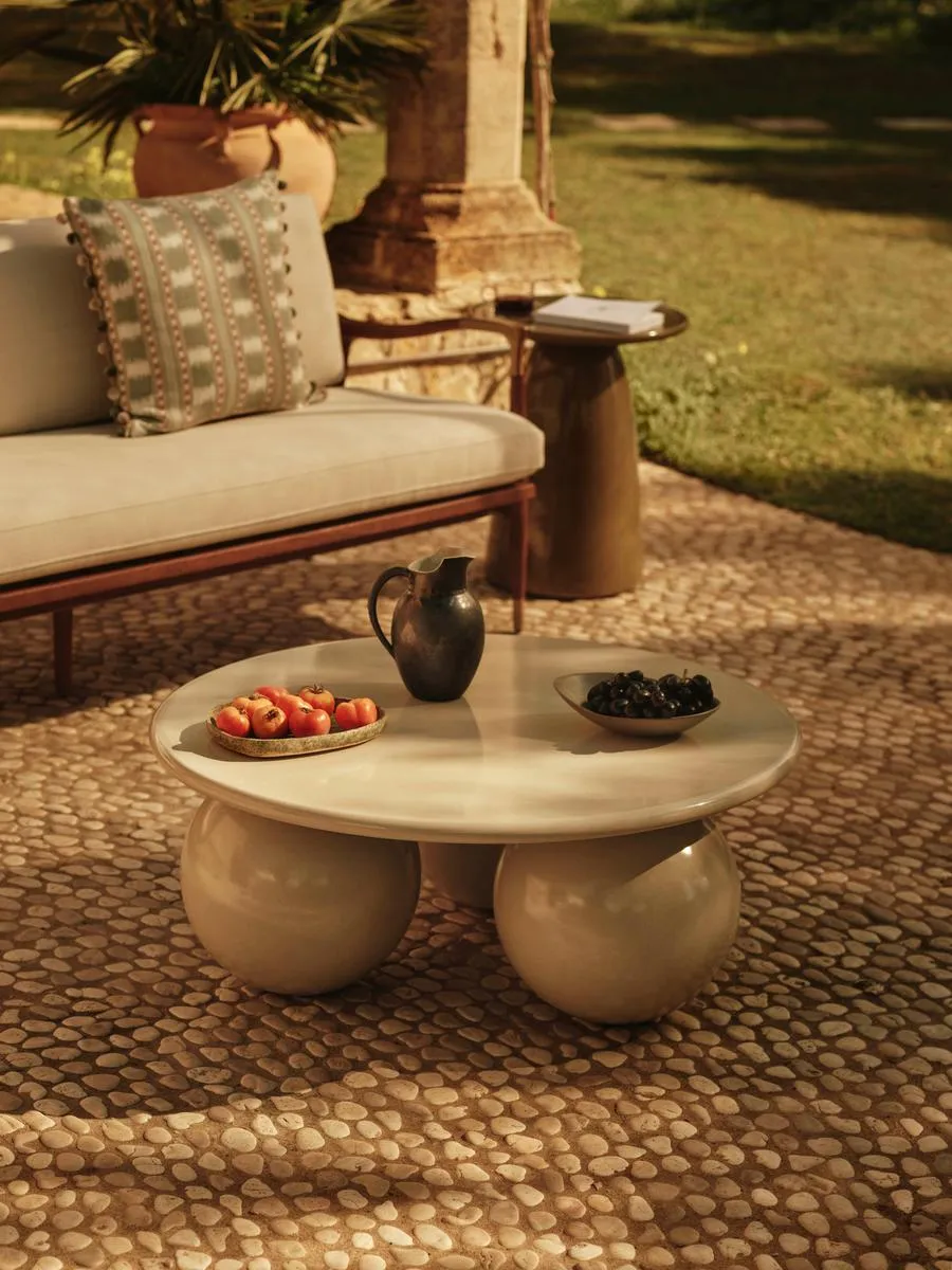 Oxley Outdoor Coffee Table, Concrete, Mushroom