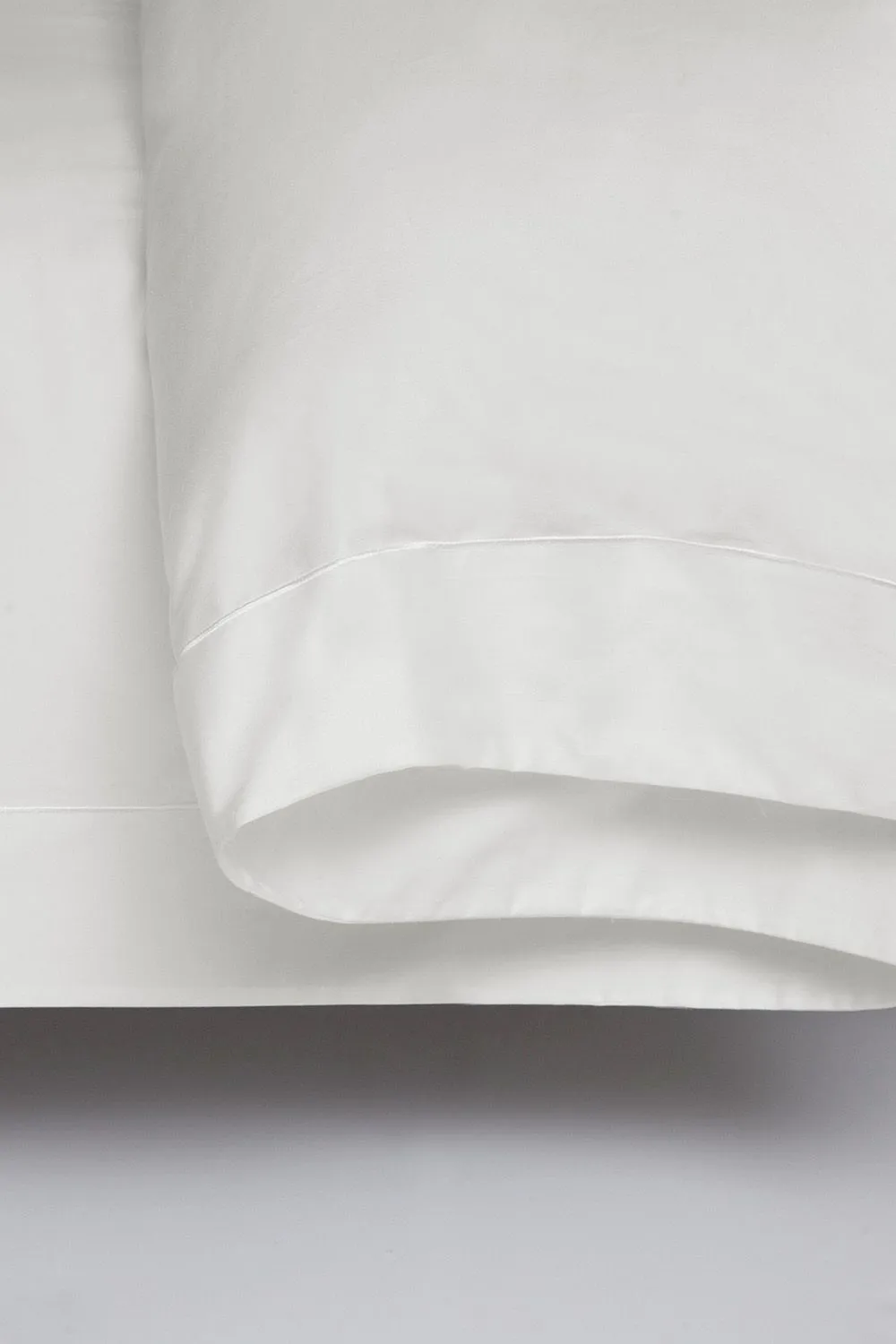 Belledorm Egyptian Cotton 400 Thread Count Oxford Duvet Cover in Ivory 1