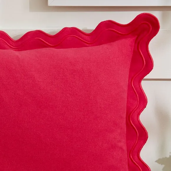 Scalloped Edge Square Cushion 2