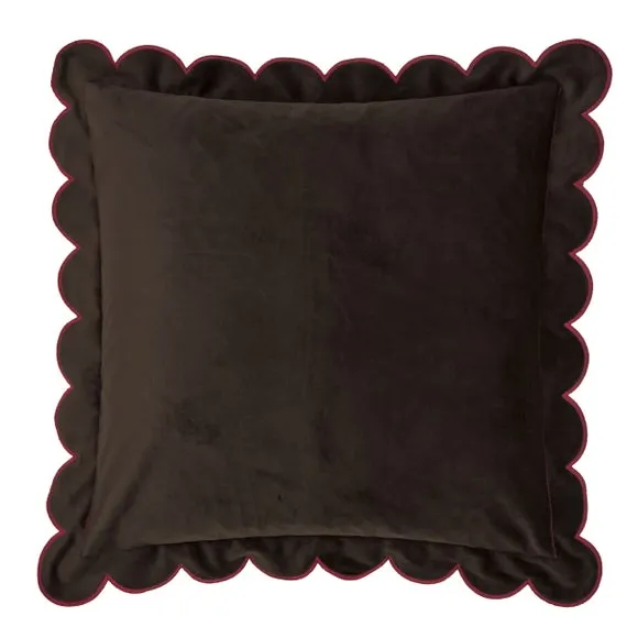 Furn. Lil Scallop Square Cushion 2