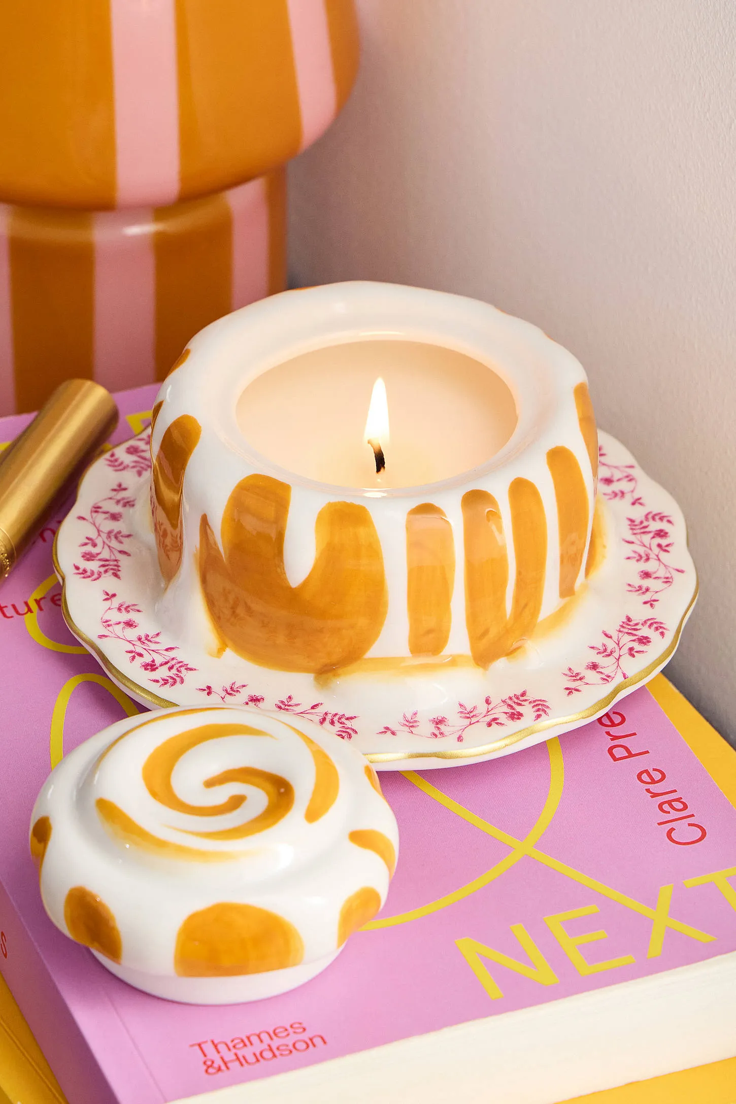 Cinnamon Bun Candle 3