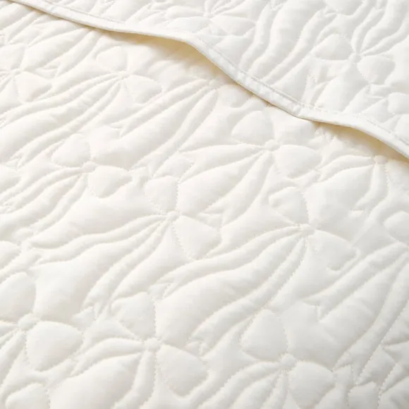 Satin Bows Embroidered Bedspread 2