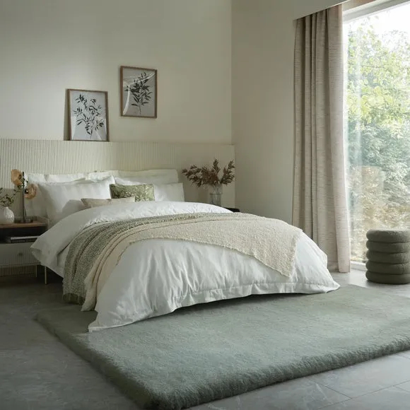 Ivy Luxury Supersoft Faux Fur Rug 1