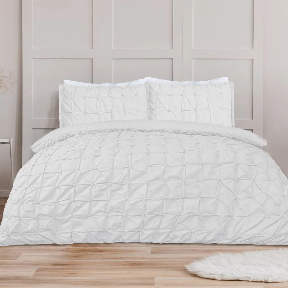 Smart Living Luxury Super Soft Stylish Rouched Pleat Duvet Cover with Pillowcases in White