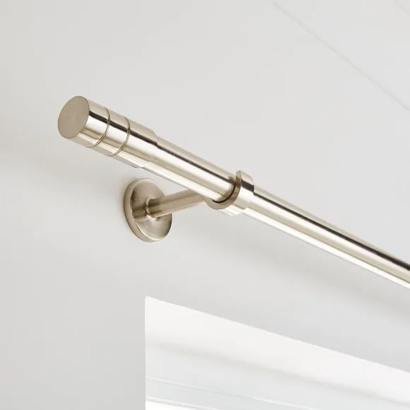 Cylinder Extendable Metal Eyelet Curtain Pole 1
