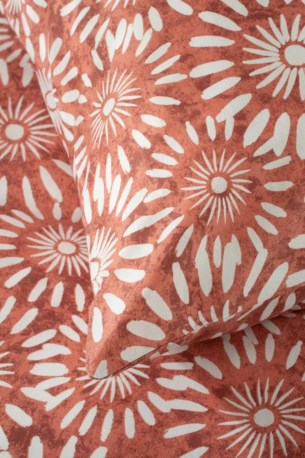 Deyongs Studio Thompson Floral Printed Duvet Set in Orange 3