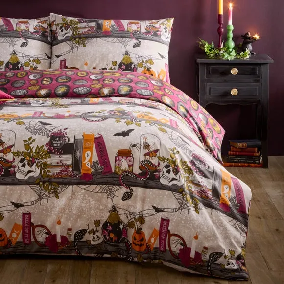 furn. Witchy Tales Duvet Cover and Pillowcase Set 3