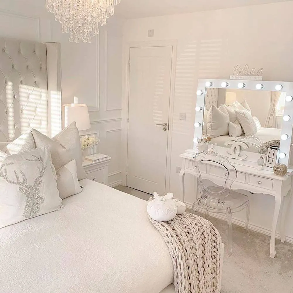 Melody Maison Large White 3 Drawer Console/Dressing Table - Victoria Range 6