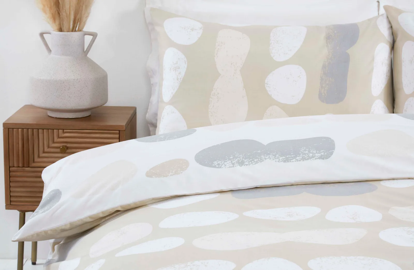 Rapport Home Truro Microfiber Reversible Duvet Cover Set with Pillowcase in Natural 2