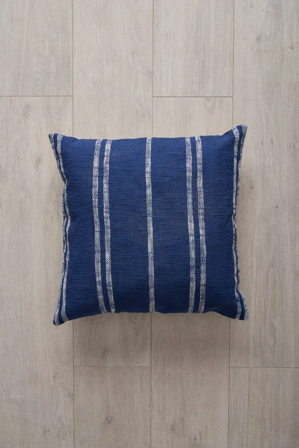 BHS Riga Cushion in Navy 5