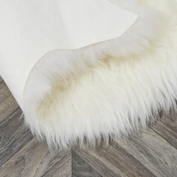 Single Pelt Sheepskin Rug 3