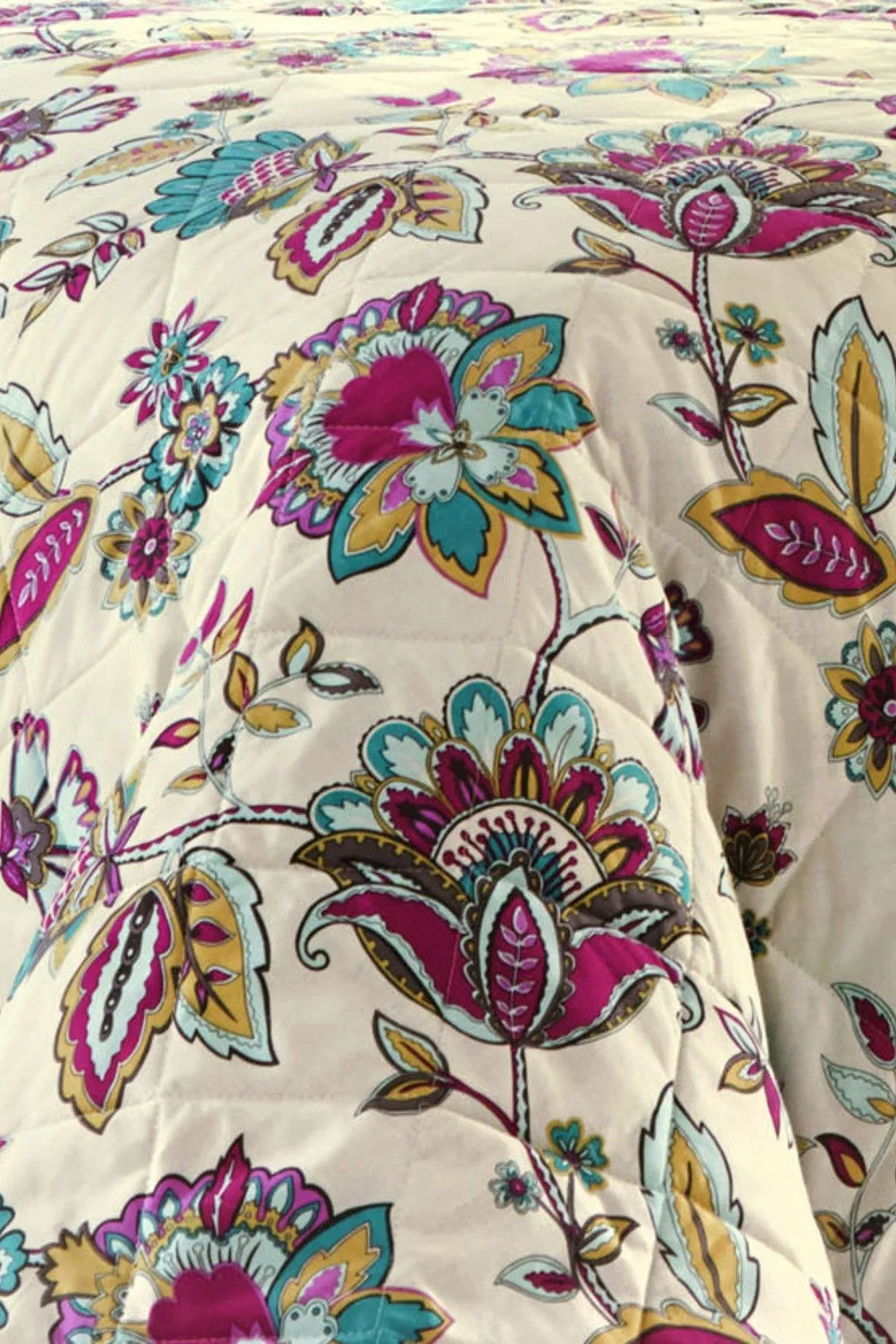 Dreams & Drapes 'Marinelli' Hand Drawn Floral Print Quilted Bedspread in Teal 3