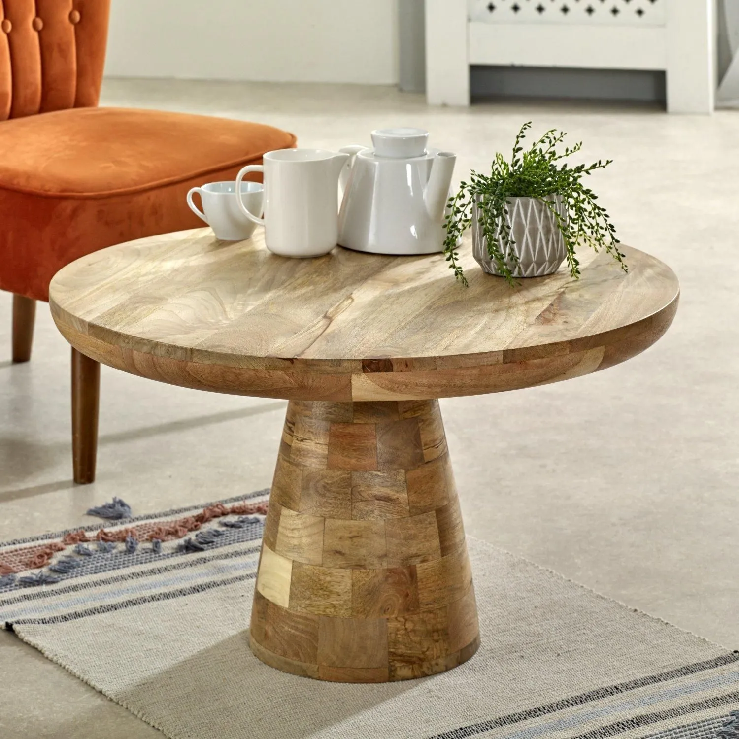 IH Design Bratton Mango Wooden Round Coffee Table Mushroom Style in Brown