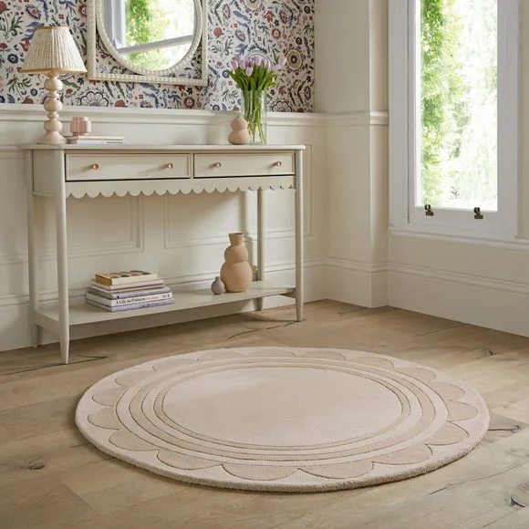 Lois Scallop Border Wool Circle Rug 1