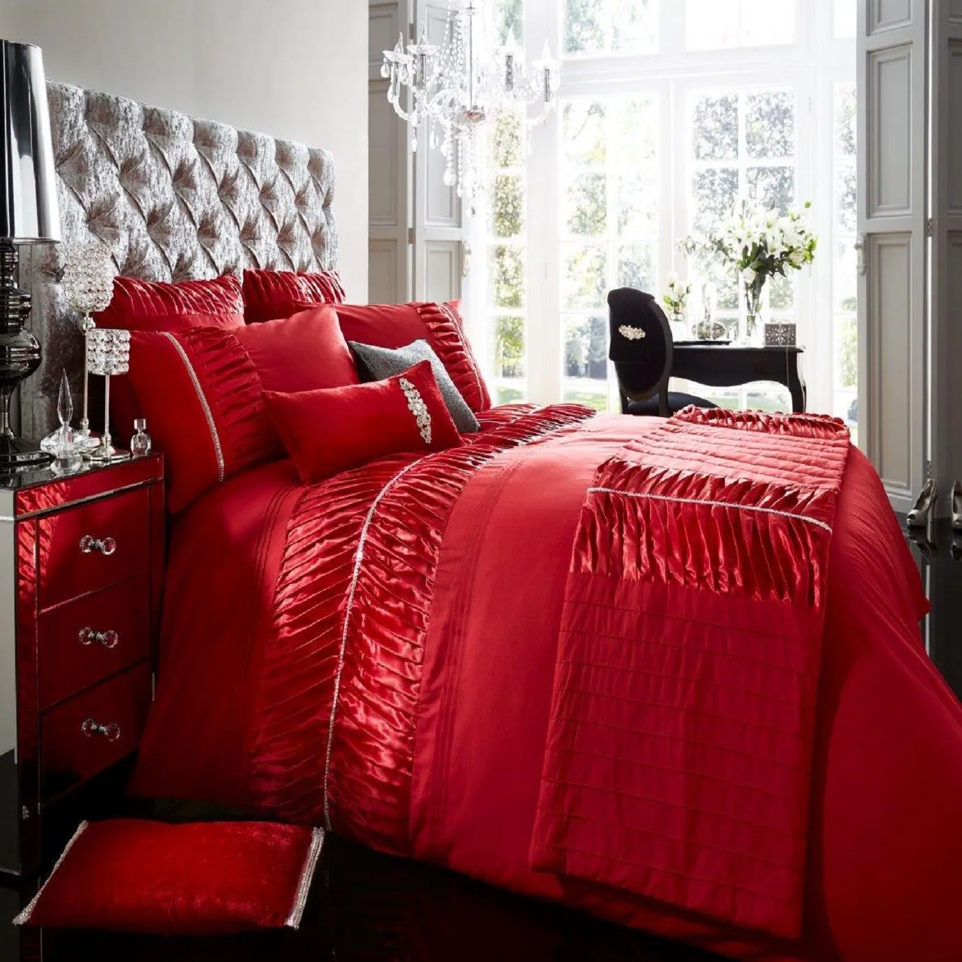 Smart Living Premium Polycotton Alina Duvet Cover With Pillowcases in Red