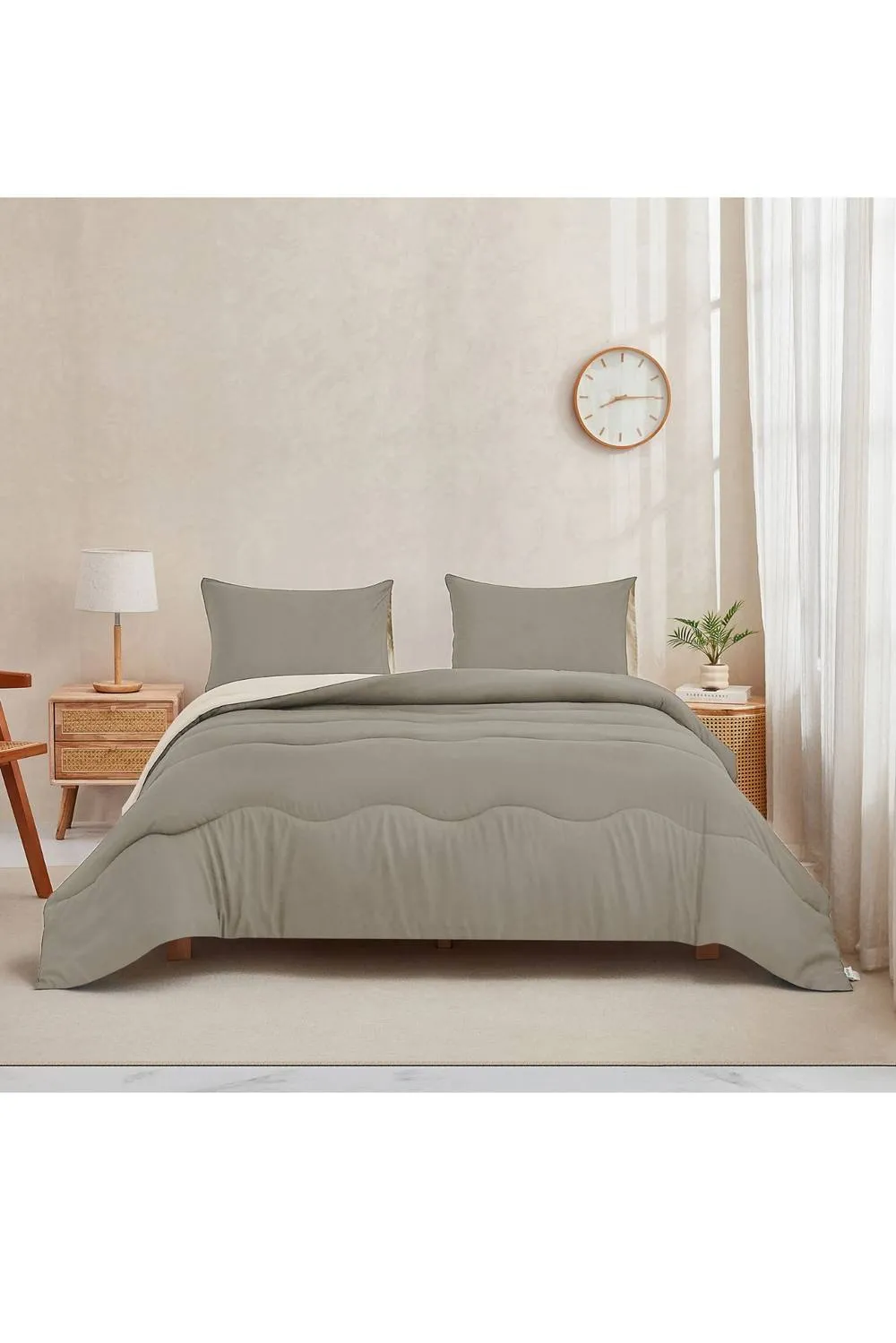 Ezysleep 10.5 Tog Soft Coverless Reversible Duvet Set with Pillowcase Cover in Natural 2
