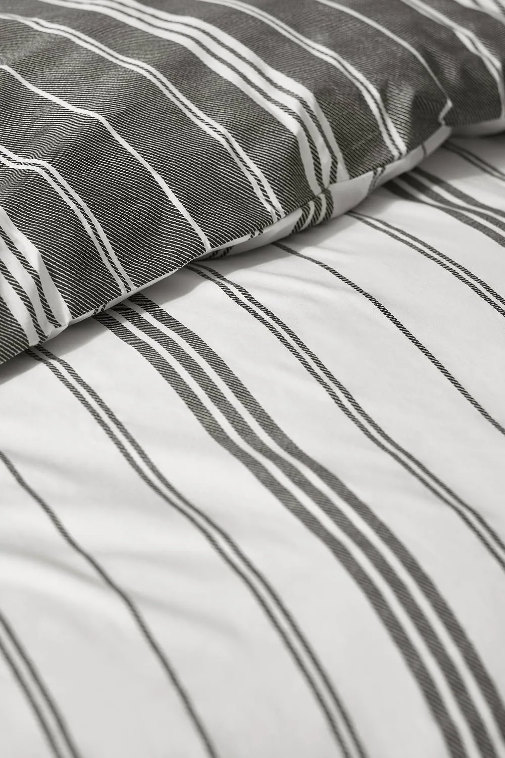 Catherine Lansfield 'Harbour Stripe' Reversible Duvet Cover Set in Black 4