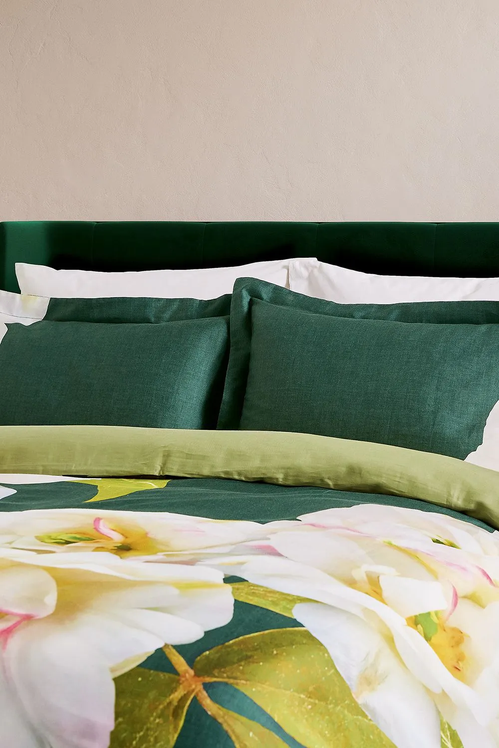 Ted Baker 'Gardenia' Cotton Duvet Cover Set in Green 2
