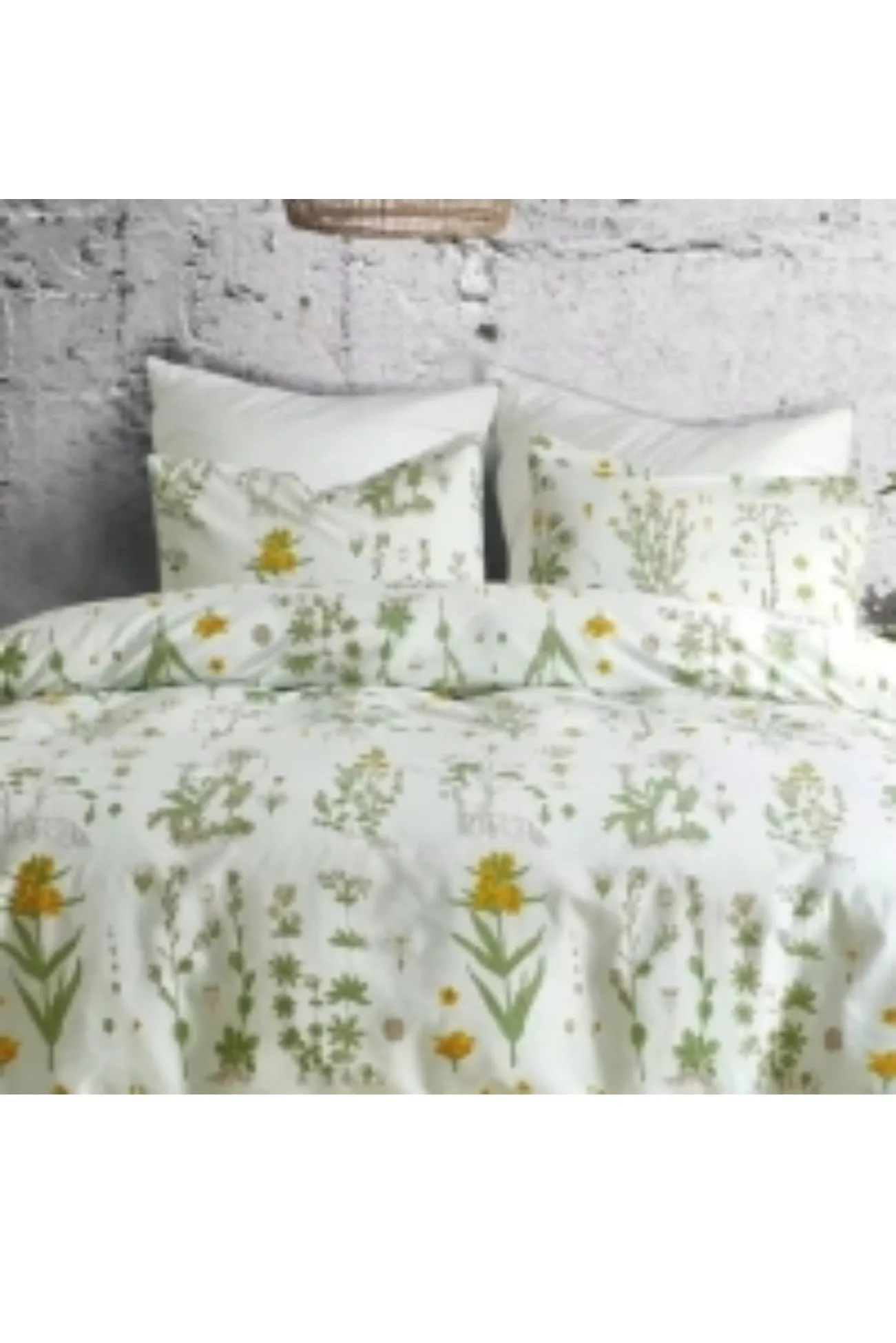 Ezysleep Meadow Flower Printed Duvet Set in Green 2