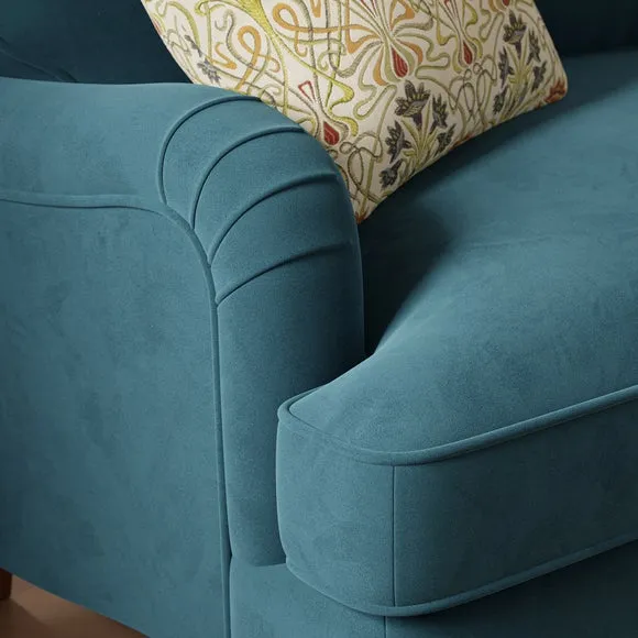 Beatrice II Velvet Snuggle Chair 3
