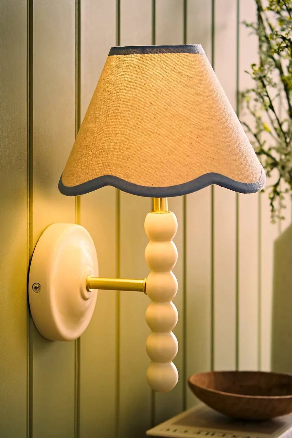 ValueLights Bobbins Cream Bobble Wall Light with Trim Linen Lamp Shade & Bulb in Baby Blue 1