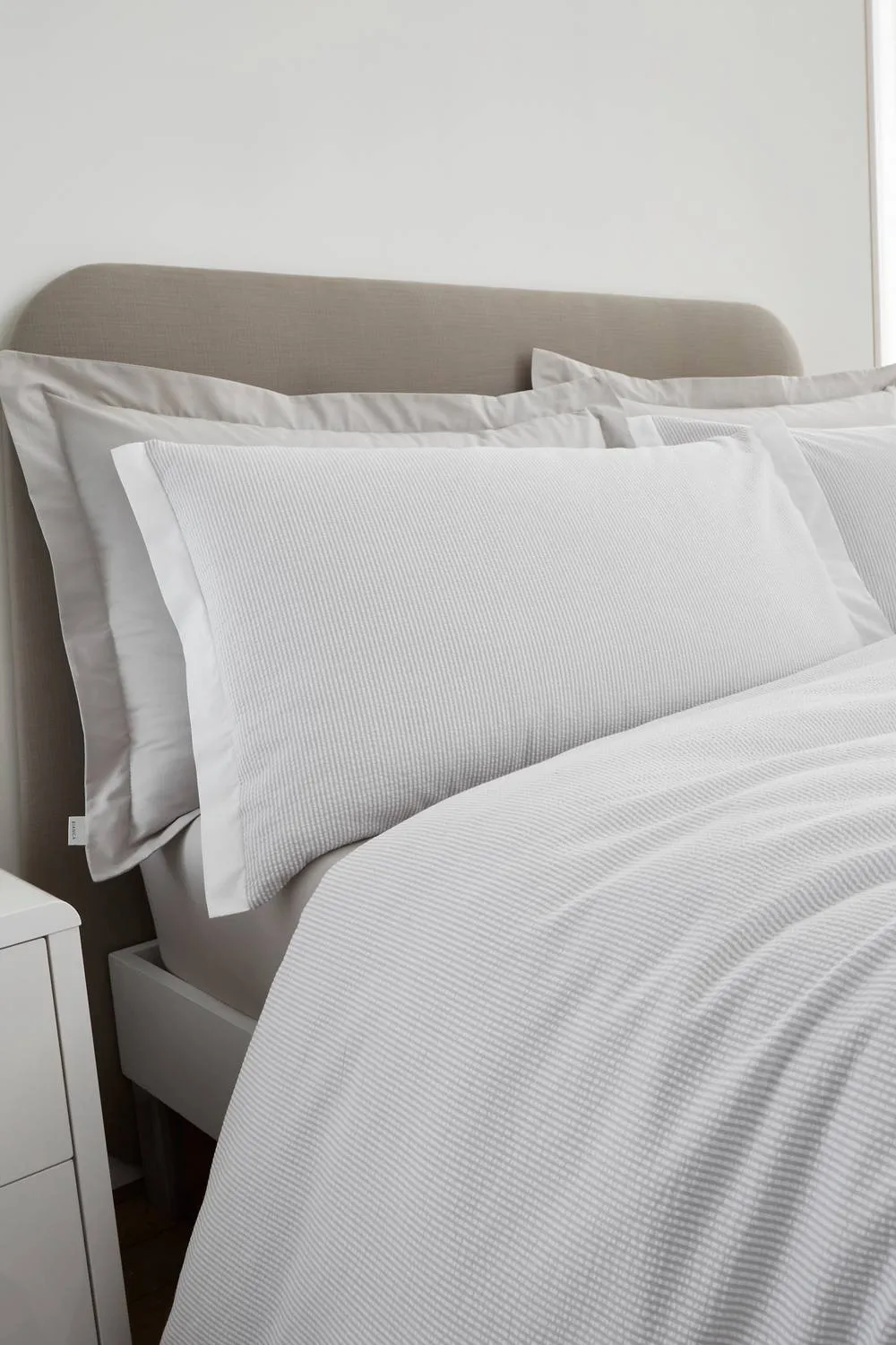 Bianca 'Seersucker Woven Stripe' 180 Thread Count Cotton Duvet Cover Set in Grey 2