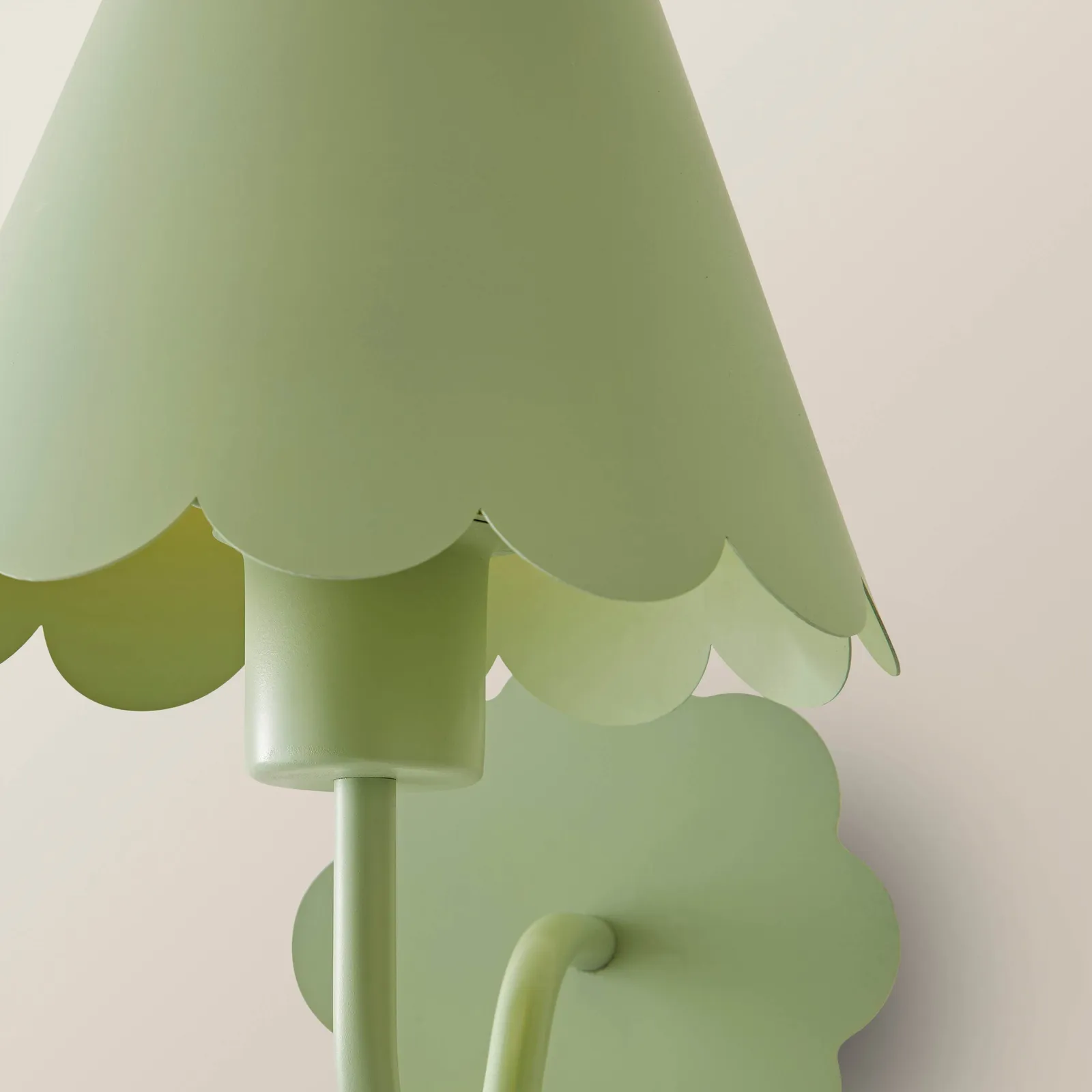 ValueLights Hattie Rechargeable Metal Scalloped Edge Wall Light in Pale Green 4