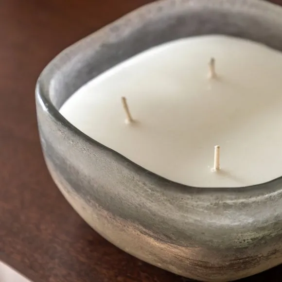Mercury Amber and Lily Multi Wick Candle 2