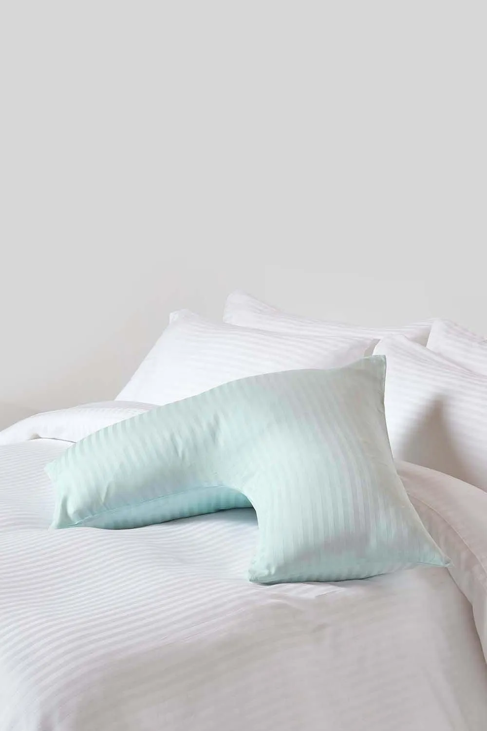 Homescapes Egyptian Cotton Super Soft V Shaped Pillowcase 330 TC in Aqua 2