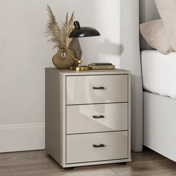 Wiemann Kahla Glass Fronted 3 Drawer Bedside Table 1