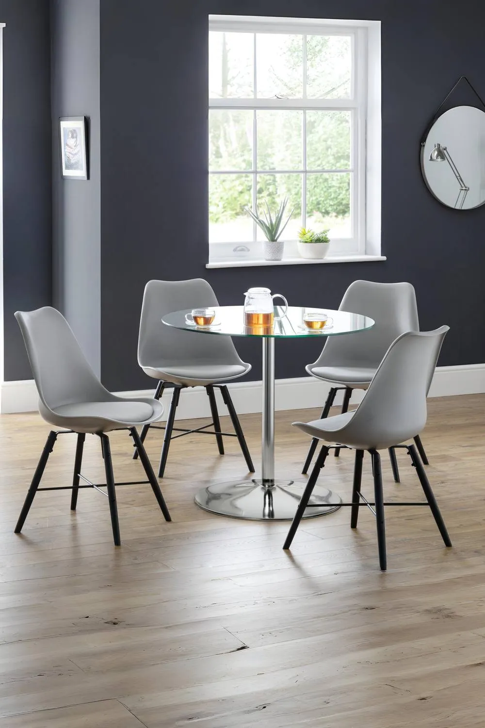 Julian Bowen Kudos Round Glass Top Pedestal 4 Seater Dining Table in Silver 2