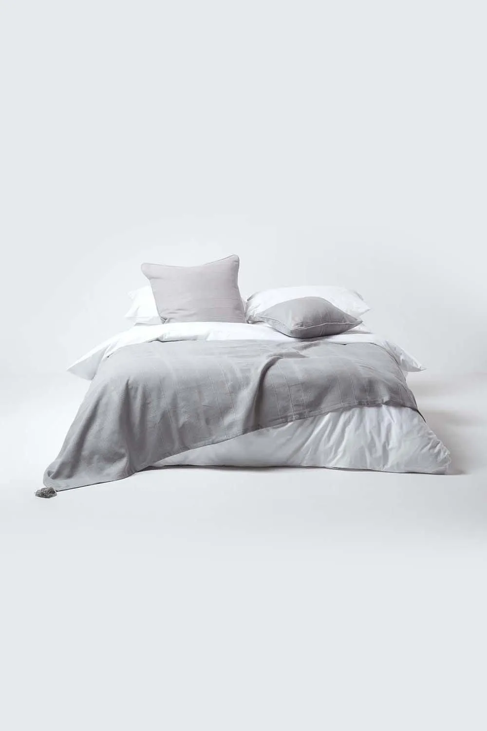Homescapes Cotton Rajput Ribbed Cushion Cover in Silver 4