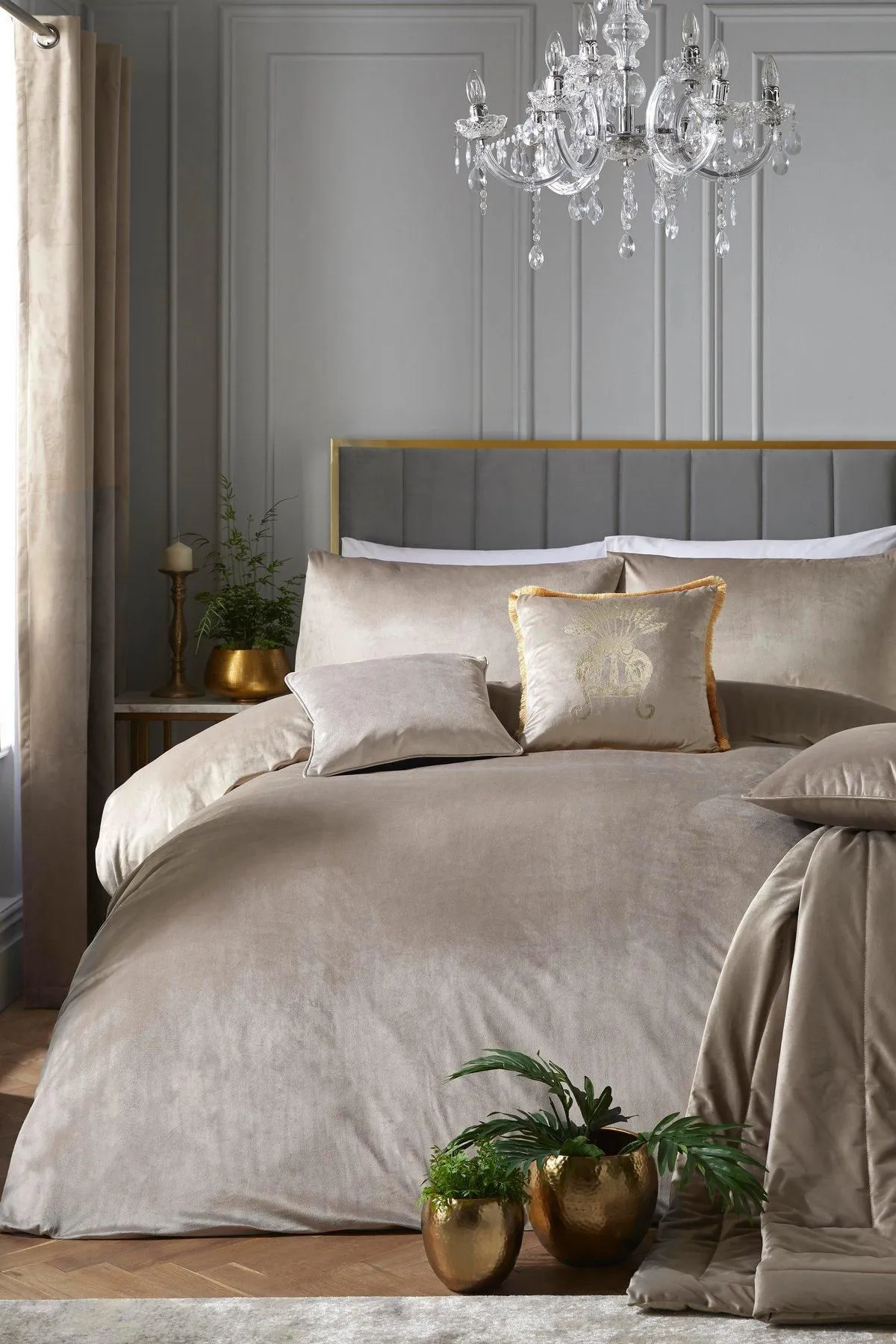 Laurence Llewelyn-Bowen 'Montrose' Luxury Velvet Duvet Cover Set in Natural 1