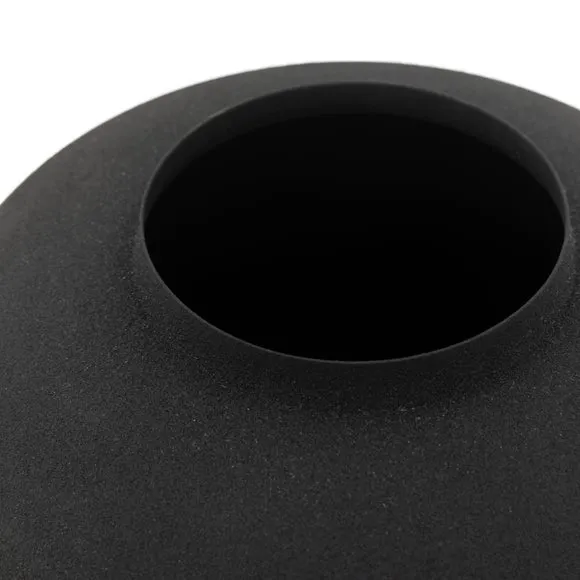 Set of 2 Damita Metal Vases 2