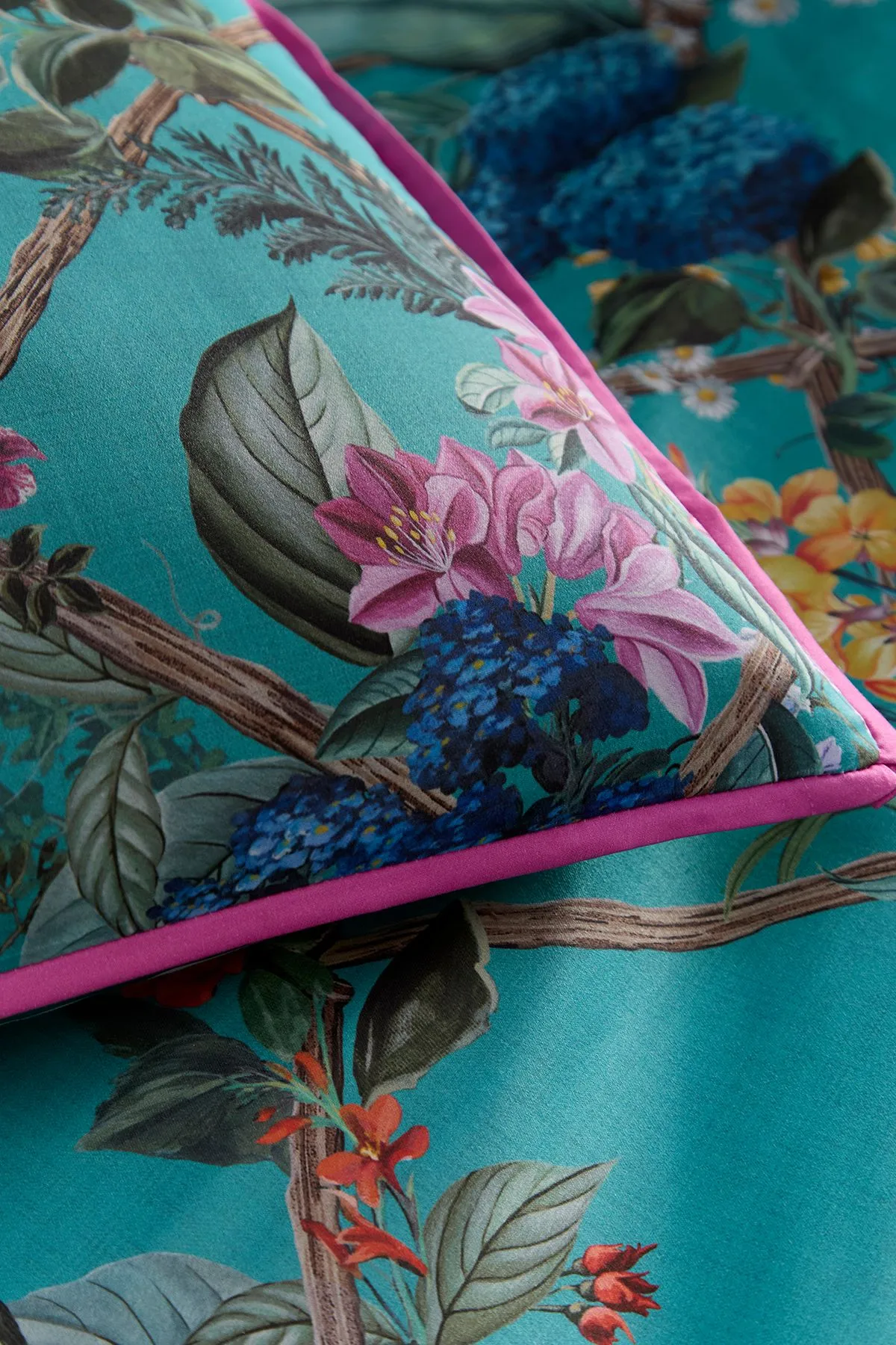 Laurence Llewelyn-Bowen 'Cotswald Fantasia' Floral Print 200 Thread Count Cotton Duvet Cover Set in Teal 3